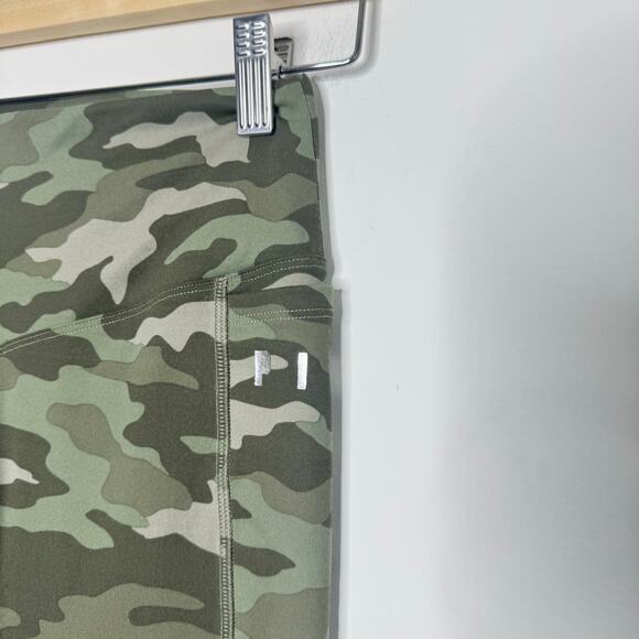 VS PINK | Camo Ultimate Yoga Leggings | S - Picture 4 of 5